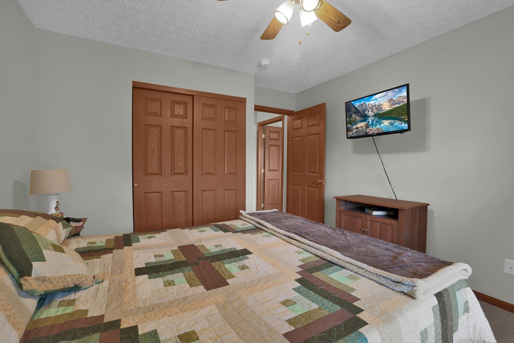 648 Villa Drive, Ontario, Ohio 44906, 2 Bedrooms Bedrooms, ,2 BathroomsBathrooms,Residential,For Sale,Villa Drive,9067413