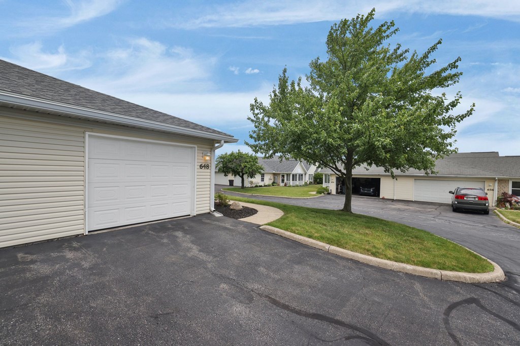648 Villa Drive, Ontario, Ohio 44906, 2 Bedrooms Bedrooms, ,2 BathroomsBathrooms,Residential,For Sale,Villa Drive,9067413