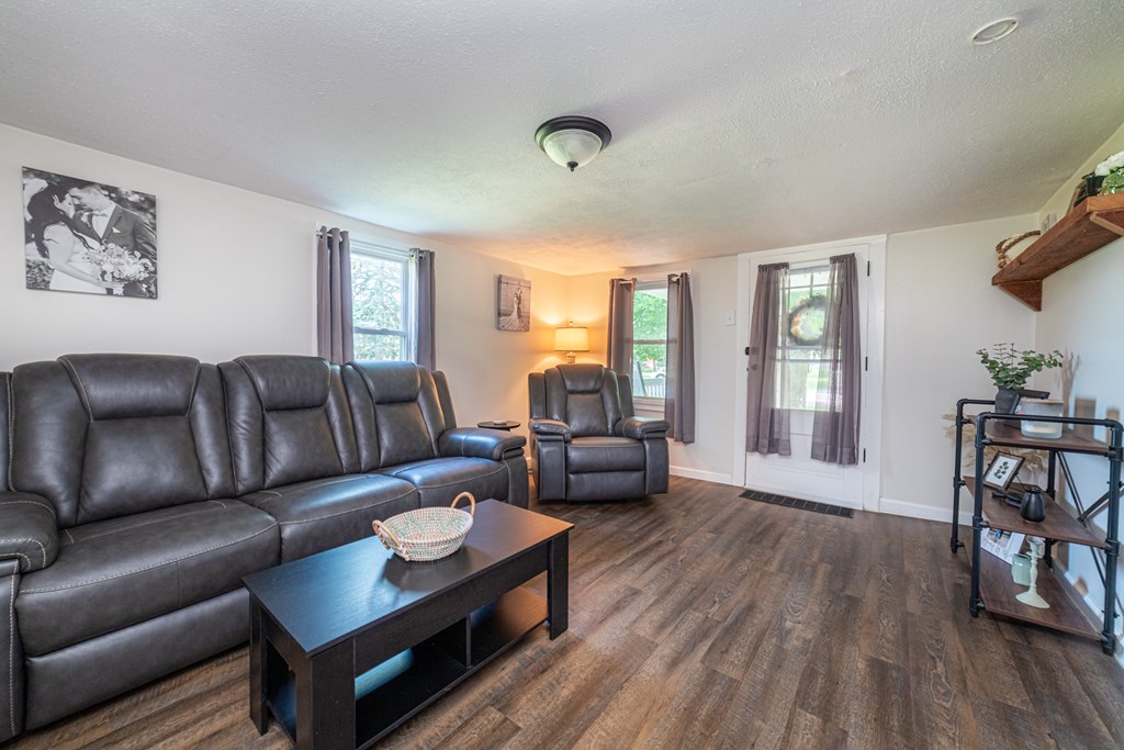 1517 State Route 113 E, Milan, Ohio 44846, 3 Bedrooms Bedrooms, ,1 BathroomBathrooms,Residential,For Sale,State Route 113 E,9067424