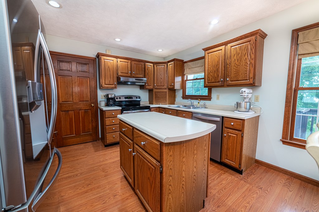 550 Dirlam Lane, Mansfield, Ohio 44904, 4 Bedrooms Bedrooms, ,2 BathroomsBathrooms,Residential,For Sale,Dirlam Lane,9067441