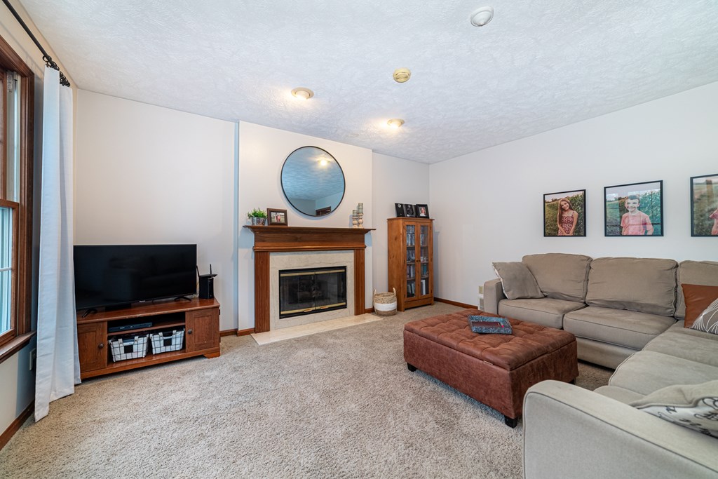 550 Dirlam Lane, Mansfield, Ohio 44904, 4 Bedrooms Bedrooms, ,2 BathroomsBathrooms,Residential,For Sale,Dirlam Lane,9067441
