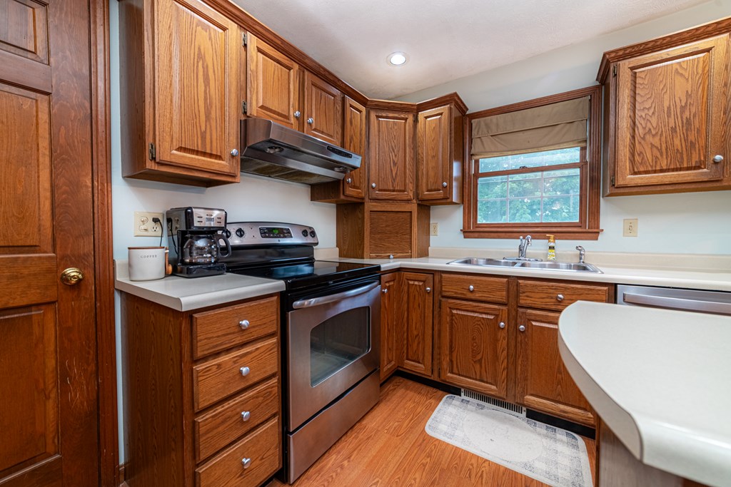 550 Dirlam Lane, Mansfield, Ohio 44904, 4 Bedrooms Bedrooms, ,2 BathroomsBathrooms,Residential,For Sale,Dirlam Lane,9067441