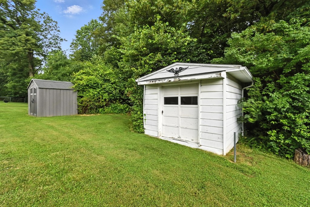 1367 -1369 Wilging Drive, Mansfield, Ohio 44907, 5 Bedrooms Bedrooms, ,Residential Income,For Sale,-1369 Wilging Drive,9067442