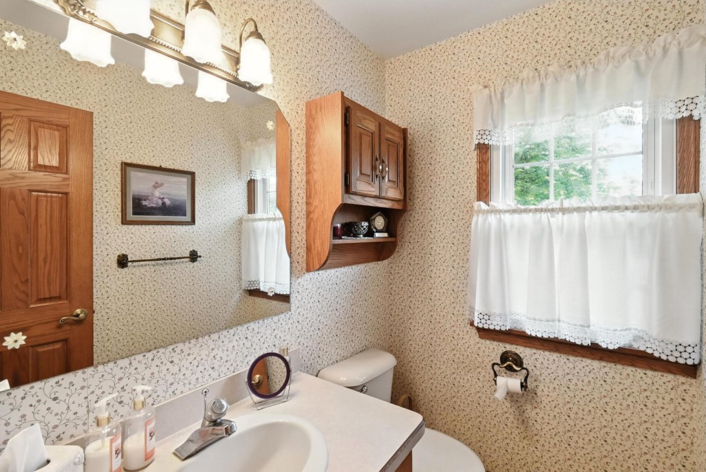 1400 N Washington N Road, Mansfield, Ohio 44903, 4 Bedrooms Bedrooms, ,2 BathroomsBathrooms,Residential,For Sale,Washington N Road,9067473