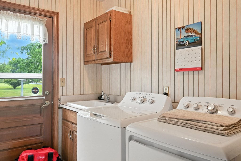 1400 N Washington N Road, Mansfield, Ohio 44903, 4 Bedrooms Bedrooms, ,2 BathroomsBathrooms,Residential,For Sale,Washington N Road,9067473