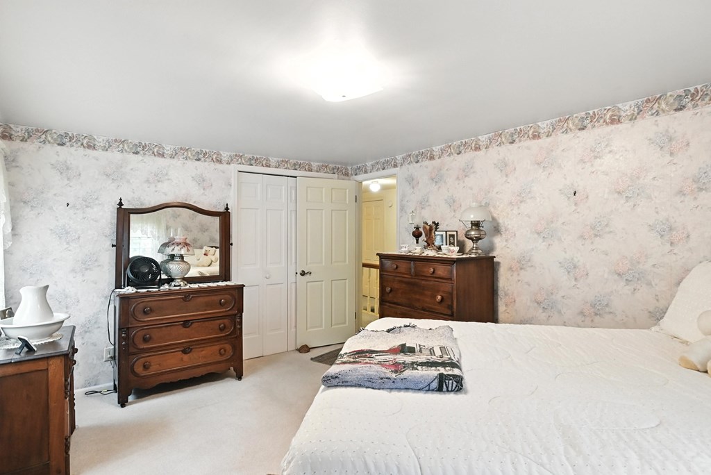 1400 N Washington N Road, Mansfield, Ohio 44903, 4 Bedrooms Bedrooms, ,2 BathroomsBathrooms,Residential,For Sale,Washington N Road,9067473