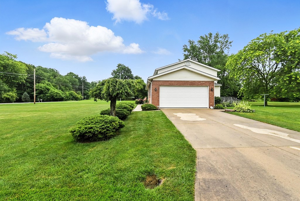 1400 N Washington N Road, Mansfield, Ohio 44903, 4 Bedrooms Bedrooms, ,2 BathroomsBathrooms,Residential,For Sale,Washington N Road,9067473