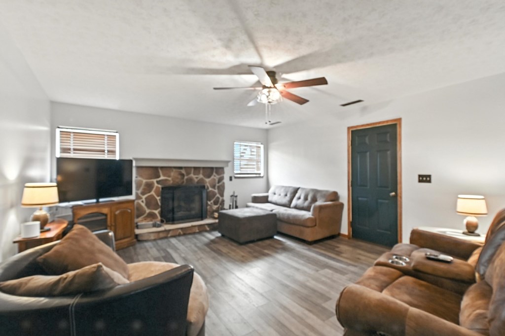 1953 Teakwood Drive, Ontario, Ohio 44906, 3 Bedrooms Bedrooms, ,2 BathroomsBathrooms,Residential,For Sale,Teakwood Drive,9067474