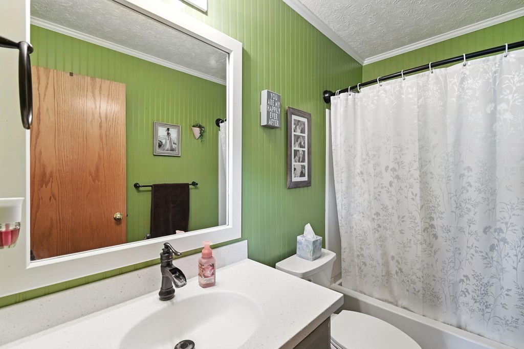 1953 Teakwood Drive, Ontario, Ohio 44906, 3 Bedrooms Bedrooms, ,2 BathroomsBathrooms,Residential,For Sale,Teakwood Drive,9067474