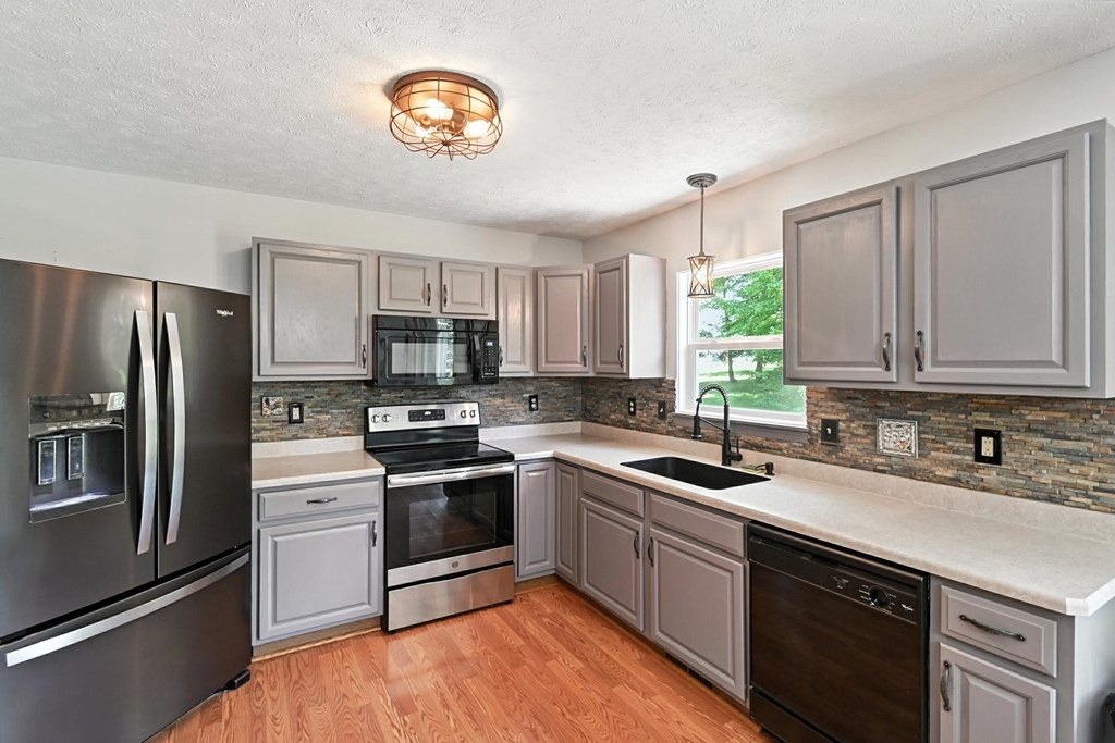 1953 Teakwood Drive, Ontario, Ohio 44906, 3 Bedrooms Bedrooms, ,2 BathroomsBathrooms,Residential,For Sale,Teakwood Drive,9067474