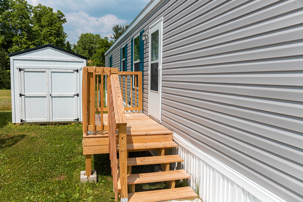 1496 W Fourth Street, Mansfield, Ohio 44906, 3 Bedrooms Bedrooms, ,2 BathroomsBathrooms,Residential,For Sale,Fourth Street,9061195
