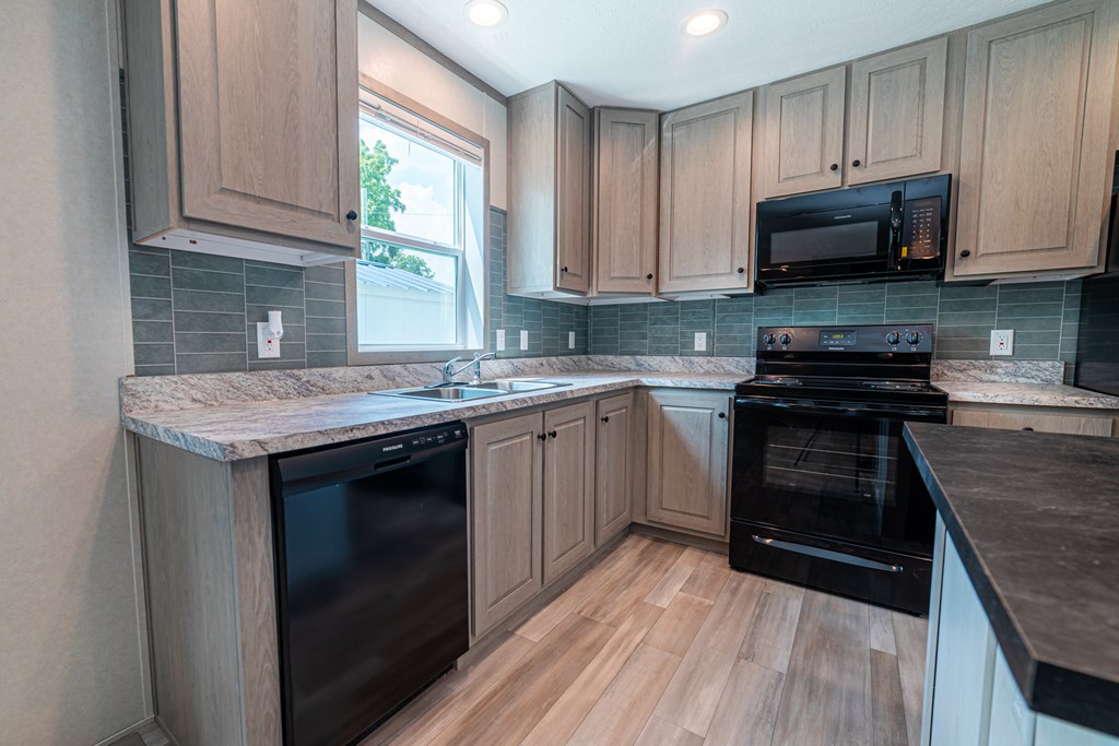 1496 W Fourth Street, Mansfield, Ohio 44906, 3 Bedrooms Bedrooms, ,2 BathroomsBathrooms,Residential,For Sale,Fourth Street,9061195