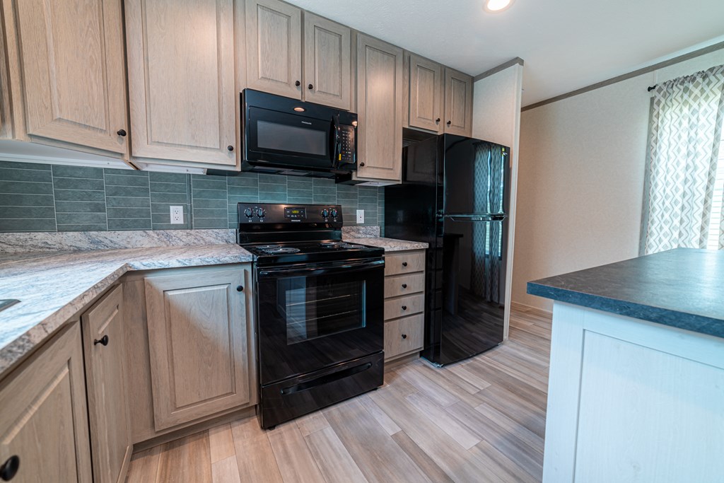 1496 W Fourth Street, Mansfield, Ohio 44906, 3 Bedrooms Bedrooms, ,2 BathroomsBathrooms,Residential,For Sale,Fourth Street,9061195