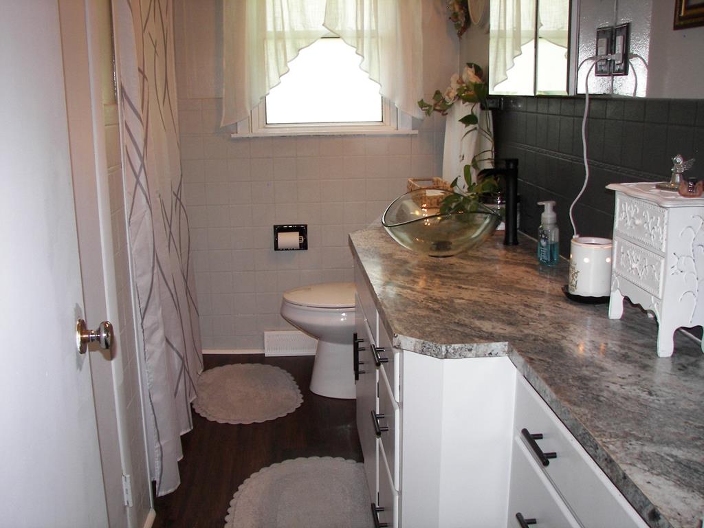 1928 Middle-Bellville Road, Mansfield, Ohio 44904, 3 Bedrooms Bedrooms, ,1 BathroomBathrooms,Residential,For Sale,Middle-Bellville Road,9067499