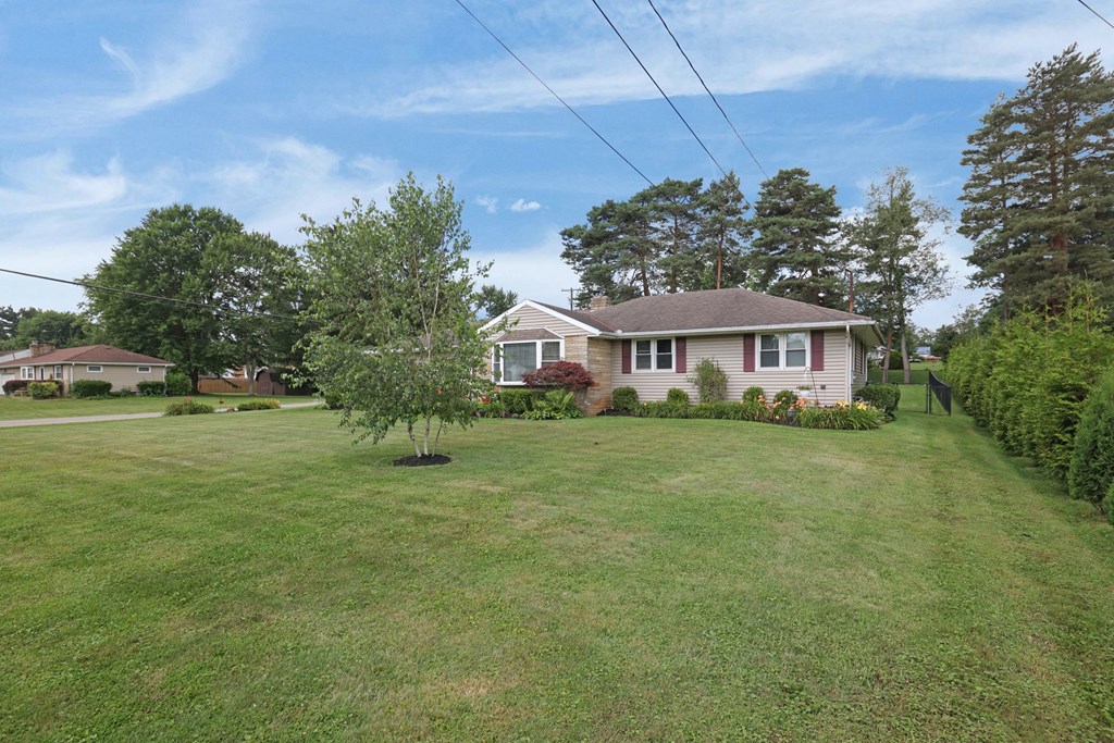 1928 Middle-Bellville Road, Mansfield, Ohio 44904, 3 Bedrooms Bedrooms, ,1 BathroomBathrooms,Residential,For Sale,Middle-Bellville Road,9067499