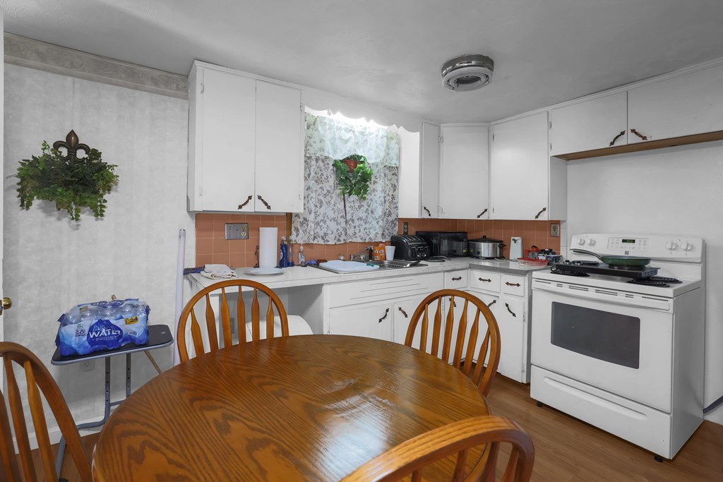 1004 Stewart Rd N, Mansfield, Ohio 44905, 3 Bedrooms Bedrooms, ,3 BathroomsBathrooms,Residential,For Sale,Stewart Rd N,9067500