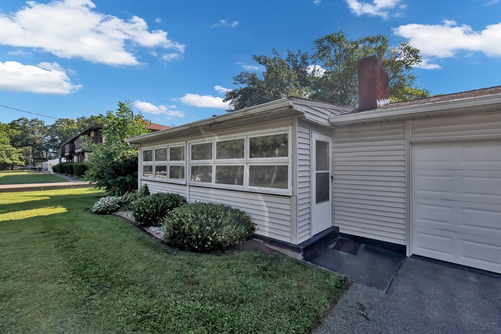 1004 Stewart Rd N, Mansfield, Ohio 44905, 3 Bedrooms Bedrooms, ,3 BathroomsBathrooms,Residential,For Sale,Stewart Rd N,9067500