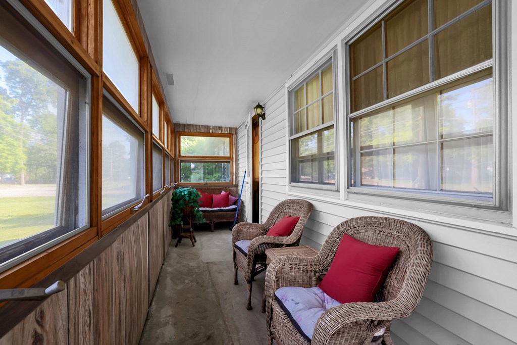 1004 Stewart Rd N, Mansfield, Ohio 44905, 3 Bedrooms Bedrooms, ,3 BathroomsBathrooms,Residential,For Sale,Stewart Rd N,9067500