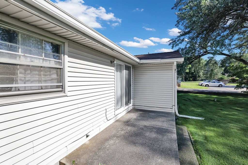 1004 Stewart Rd N, Mansfield, Ohio 44905, 3 Bedrooms Bedrooms, ,3 BathroomsBathrooms,Residential,For Sale,Stewart Rd N,9067500