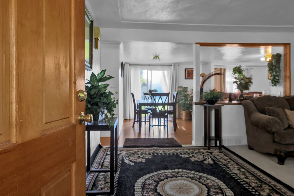 1004 Stewart Rd N, Mansfield, Ohio 44905, 3 Bedrooms Bedrooms, ,3 BathroomsBathrooms,Residential,For Sale,Stewart Rd N,9067500