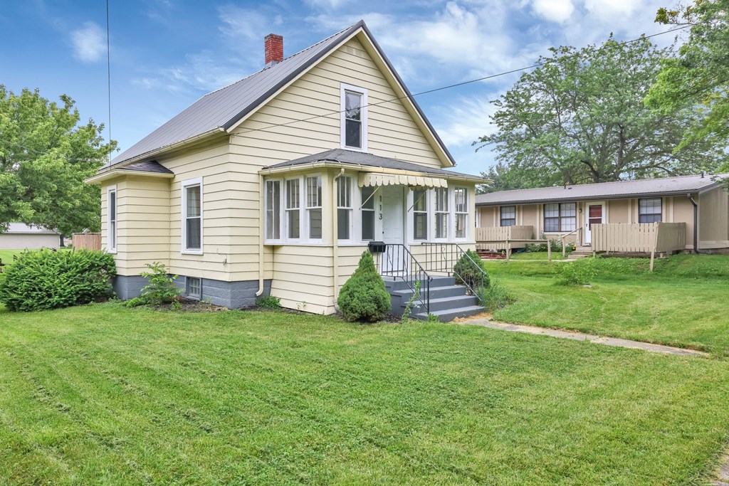 113 Third Street, New London, Ohio 44851, 3 Bedrooms Bedrooms, ,2 BathroomsBathrooms,Residential,For Sale,Third Street,9067514