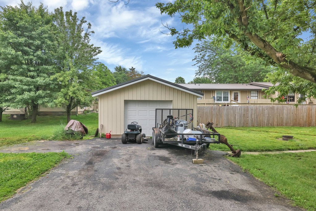 113 Third Street, New London, Ohio 44851, 3 Bedrooms Bedrooms, ,2 BathroomsBathrooms,Residential,For Sale,Third Street,9067514