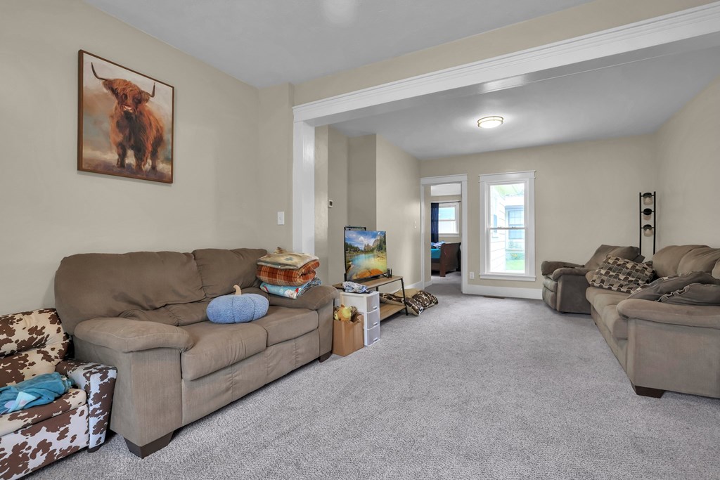 113 Third Street, New London, Ohio 44851, 3 Bedrooms Bedrooms, ,2 BathroomsBathrooms,Residential,For Sale,Third Street,9067514