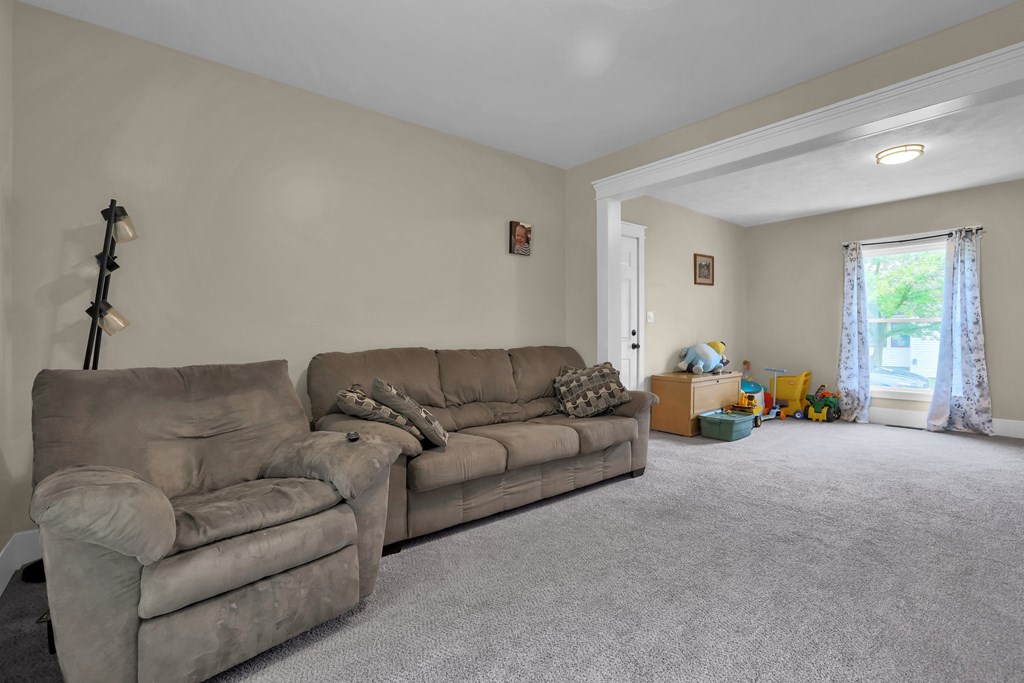 113 Third Street, New London, Ohio 44851, 3 Bedrooms Bedrooms, ,2 BathroomsBathrooms,Residential,For Sale,Third Street,9067514