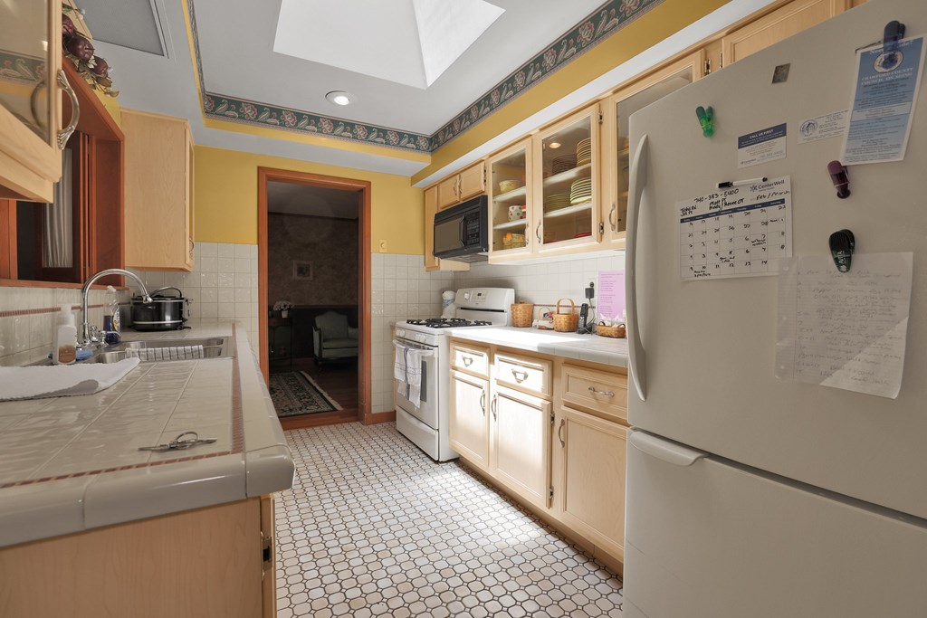 103 Bruce Avenue, Bucyrus, Ohio 44820, 2 Bedrooms Bedrooms, ,2 BathroomsBathrooms,Residential,For Sale,Bruce Avenue,9067523
