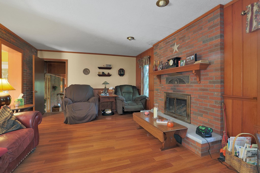 103 Bruce Avenue, Bucyrus, Ohio 44820, 2 Bedrooms Bedrooms, ,2 BathroomsBathrooms,Residential,For Sale,Bruce Avenue,9067523