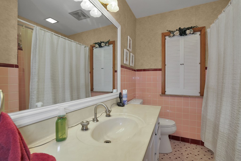 103 Bruce Avenue, Bucyrus, Ohio 44820, 2 Bedrooms Bedrooms, ,2 BathroomsBathrooms,Residential,For Sale,Bruce Avenue,9067523