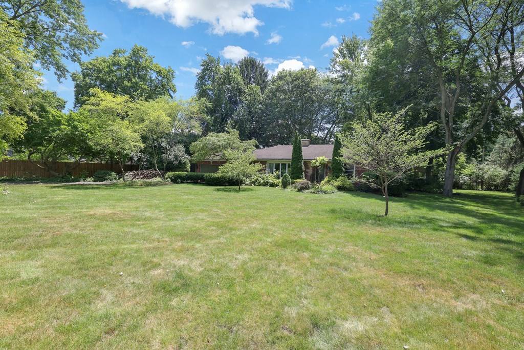 103 Bruce Avenue, Bucyrus, Ohio 44820, 2 Bedrooms Bedrooms, ,2 BathroomsBathrooms,Residential,For Sale,Bruce Avenue,9067523