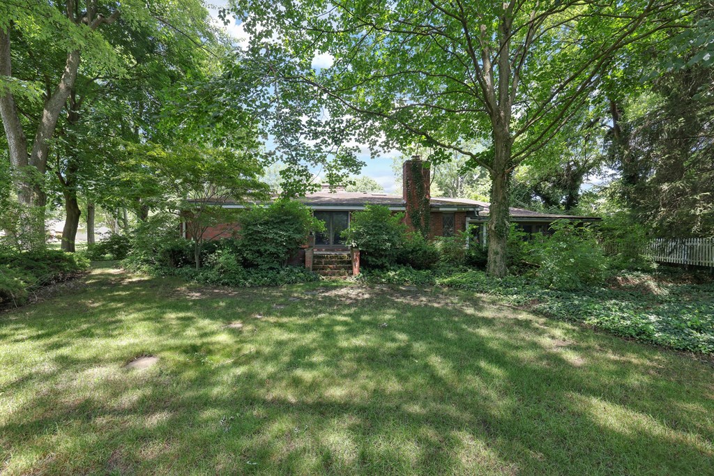 103 Bruce Avenue, Bucyrus, Ohio 44820, 2 Bedrooms Bedrooms, ,2 BathroomsBathrooms,Residential,For Sale,Bruce Avenue,9067523