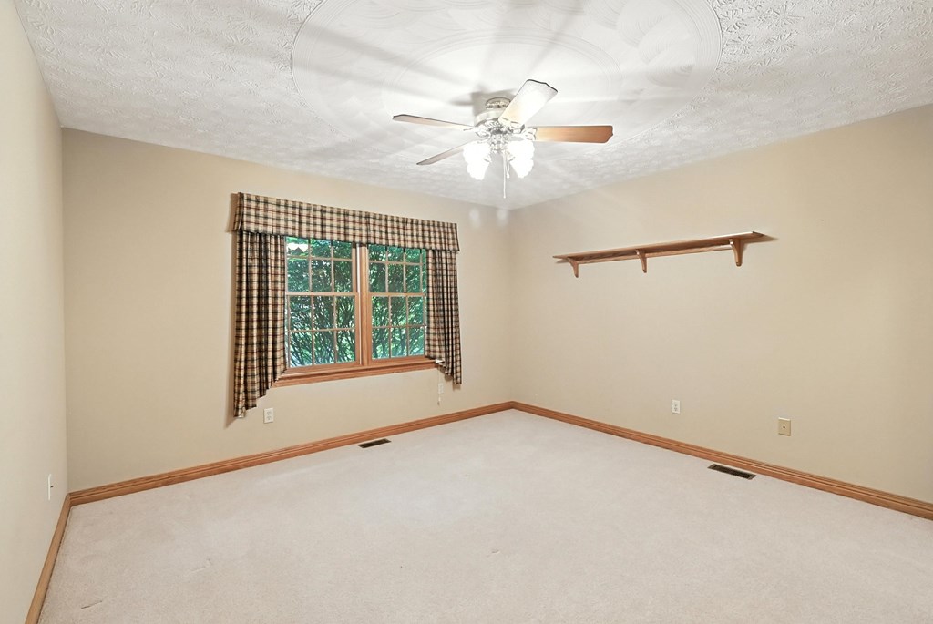 2323 Forest Hill Circle, Ontario, Ohio 44903, 4 Bedrooms Bedrooms, ,3 BathroomsBathrooms,Residential,For Sale,Forest Hill Circle,9067528