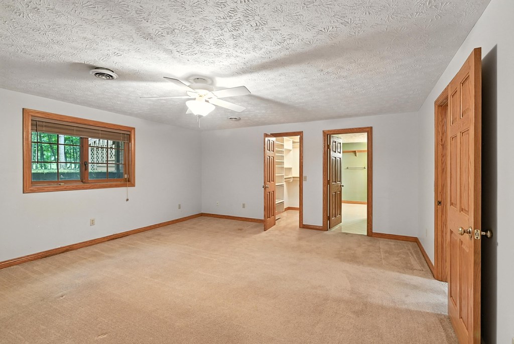 2323 Forest Hill Circle, Ontario, Ohio 44903, 4 Bedrooms Bedrooms, ,3 BathroomsBathrooms,Residential,For Sale,Forest Hill Circle,9067528