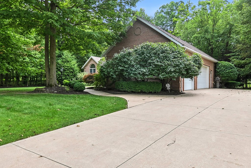 2323 Forest Hill Circle, Ontario, Ohio 44903, 4 Bedrooms Bedrooms, ,3 BathroomsBathrooms,Residential,For Sale,Forest Hill Circle,9067528
