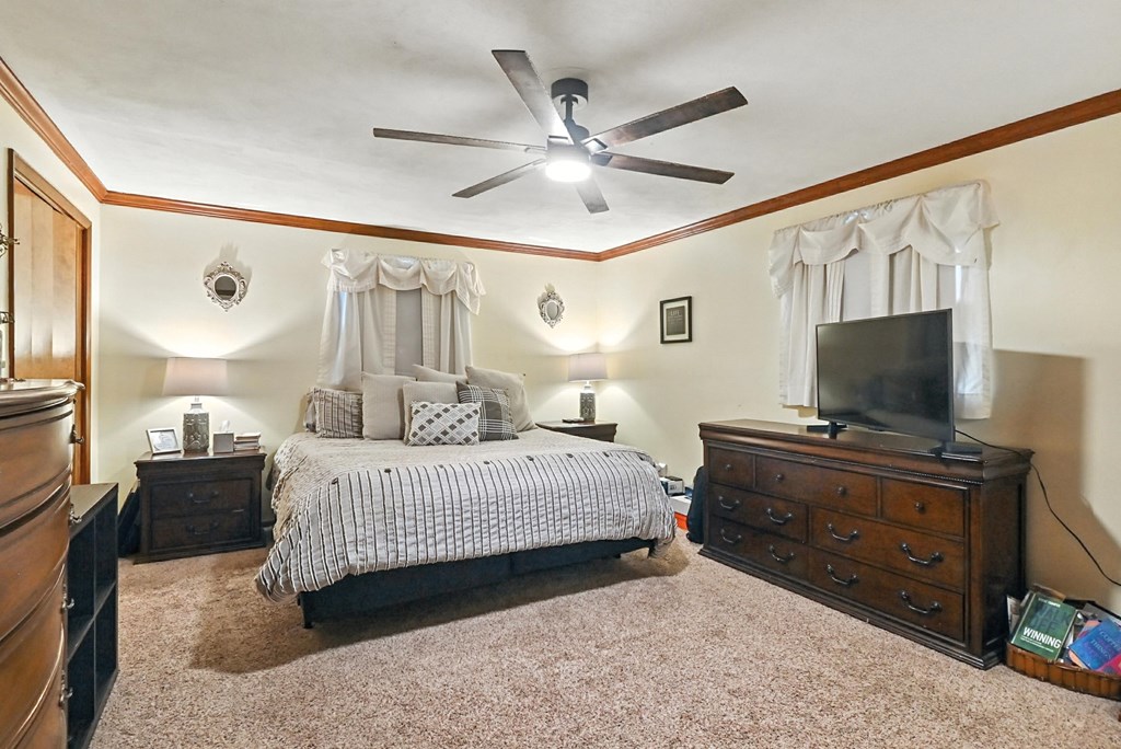 226 E Howard Street, Willard, Ohio 44890, 4 Bedrooms Bedrooms, ,2 BathroomsBathrooms,Residential,For Sale,Howard Street,9067531