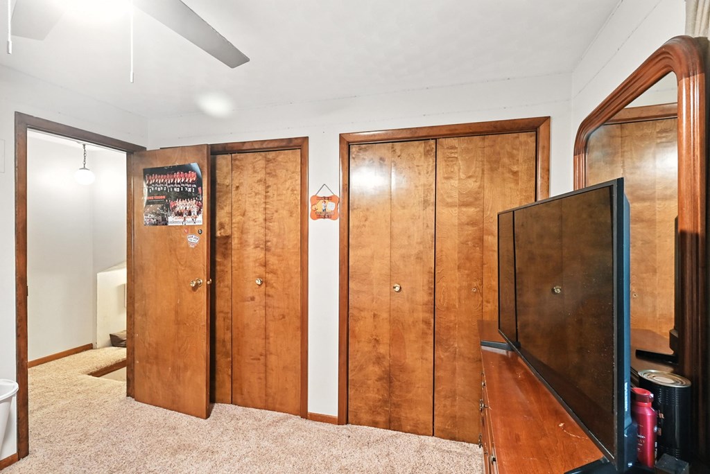226 E Howard Street, Willard, Ohio 44890, 4 Bedrooms Bedrooms, ,2 BathroomsBathrooms,Residential,For Sale,Howard Street,9067531