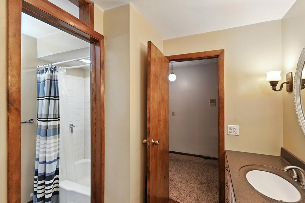 226 E Howard Street, Willard, Ohio 44890, 4 Bedrooms Bedrooms, ,2 BathroomsBathrooms,Residential,For Sale,Howard Street,9067531