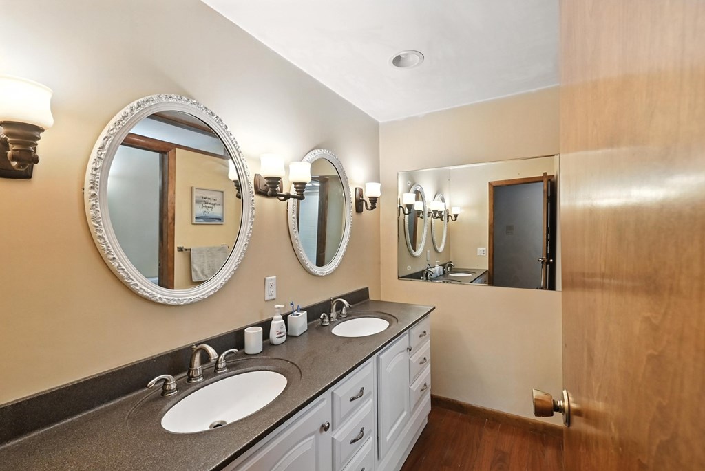 226 E Howard Street, Willard, Ohio 44890, 4 Bedrooms Bedrooms, ,2 BathroomsBathrooms,Residential,For Sale,Howard Street,9067531