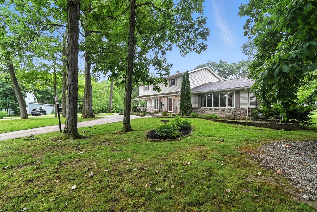 226 E Howard Street, Willard, Ohio 44890, 4 Bedrooms Bedrooms, ,2 BathroomsBathrooms,Residential,For Sale,Howard Street,9067531