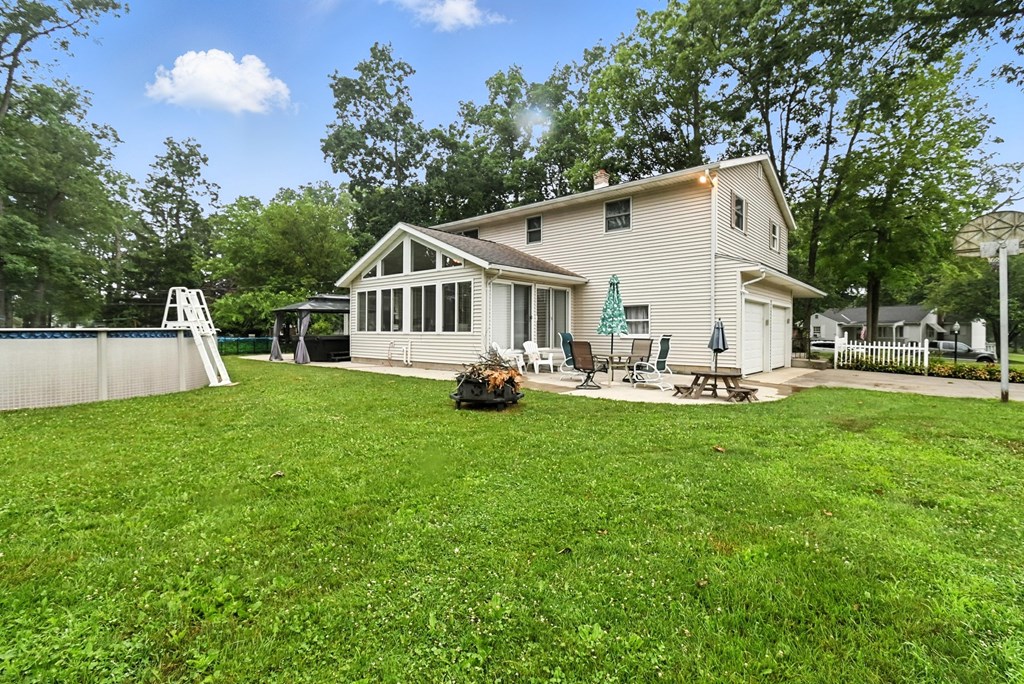 226 E Howard Street, Willard, Ohio 44890, 4 Bedrooms Bedrooms, ,2 BathroomsBathrooms,Residential,For Sale,Howard Street,9067531