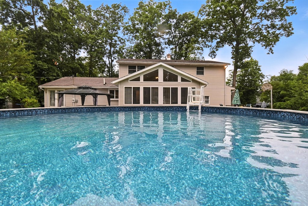 226 E Howard Street, Willard, Ohio 44890, 4 Bedrooms Bedrooms, ,2 BathroomsBathrooms,Residential,For Sale,Howard Street,9067531