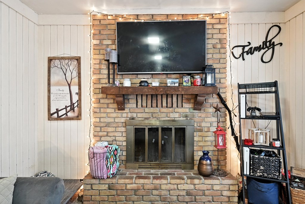 880 Loire Valley Drive, Marion, Ohio 43302, 4 Bedrooms Bedrooms, ,2 BathroomsBathrooms,Residential,For Sale,Loire Valley Drive,9067533