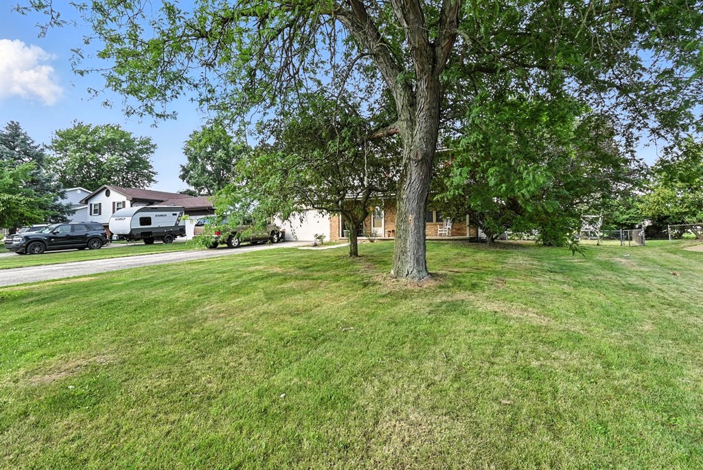 880 Loire Valley Drive, Marion, Ohio 43302, 4 Bedrooms Bedrooms, ,2 BathroomsBathrooms,Residential,For Sale,Loire Valley Drive,9067533