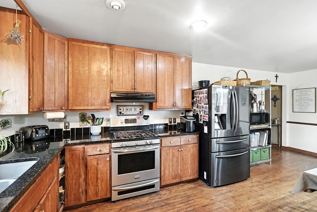 880 Loire Valley Drive, Marion, Ohio 43302, 4 Bedrooms Bedrooms, ,2 BathroomsBathrooms,Residential,For Sale,Loire Valley Drive,9067533