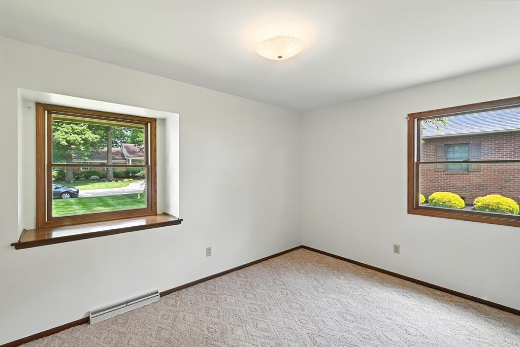 1515 Oakridge Drive, Bucyrus, Ohio 44820, 3 Bedrooms Bedrooms, ,2 BathroomsBathrooms,Residential,For Sale,Oakridge Drive,9067556