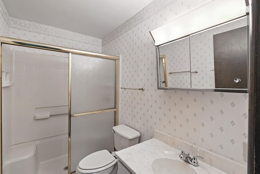 1515 Oakridge Drive, Bucyrus, Ohio 44820, 3 Bedrooms Bedrooms, ,2 BathroomsBathrooms,Residential,For Sale,Oakridge Drive,9067556