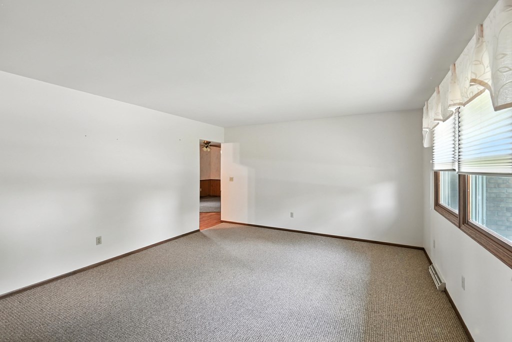1515 Oakridge Drive, Bucyrus, Ohio 44820, 3 Bedrooms Bedrooms, ,2 BathroomsBathrooms,Residential,For Sale,Oakridge Drive,9067556