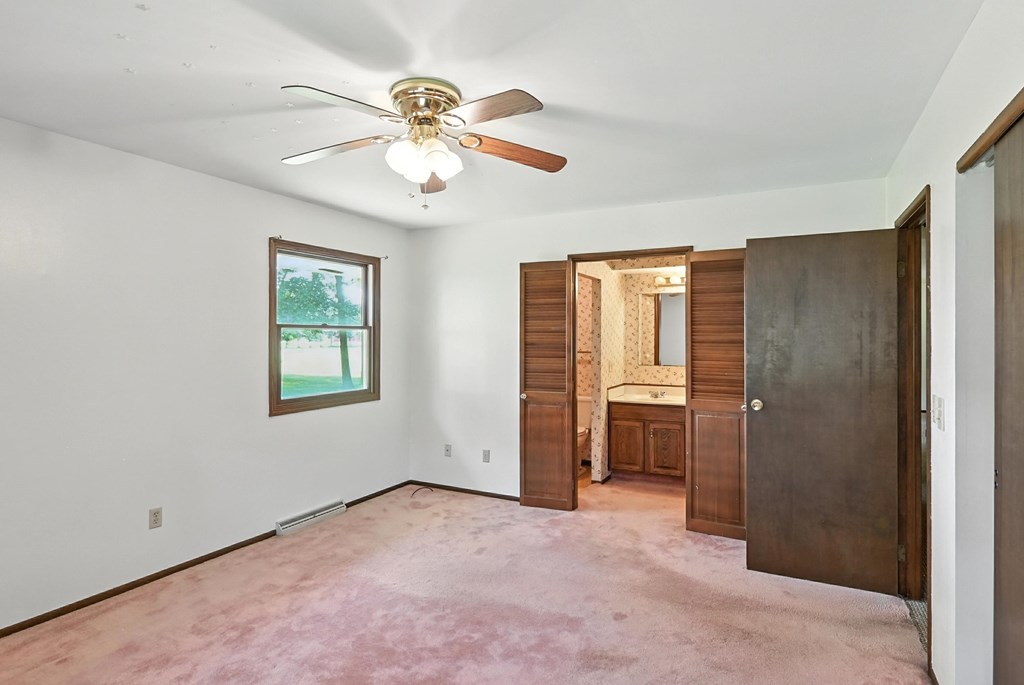 1515 Oakridge Drive, Bucyrus, Ohio 44820, 3 Bedrooms Bedrooms, ,2 BathroomsBathrooms,Residential,For Sale,Oakridge Drive,9067556